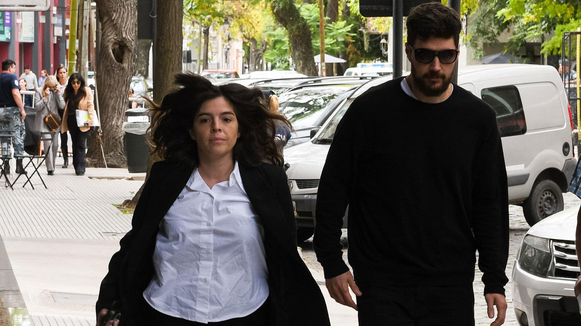 La hija de Diego Armando Maradona, Dalma Maradona, a su llegada al Tribunal Oral en lo Criminal N.º 3 de San Isidro (Argentina) para el juicio contra los médicos de su padre
