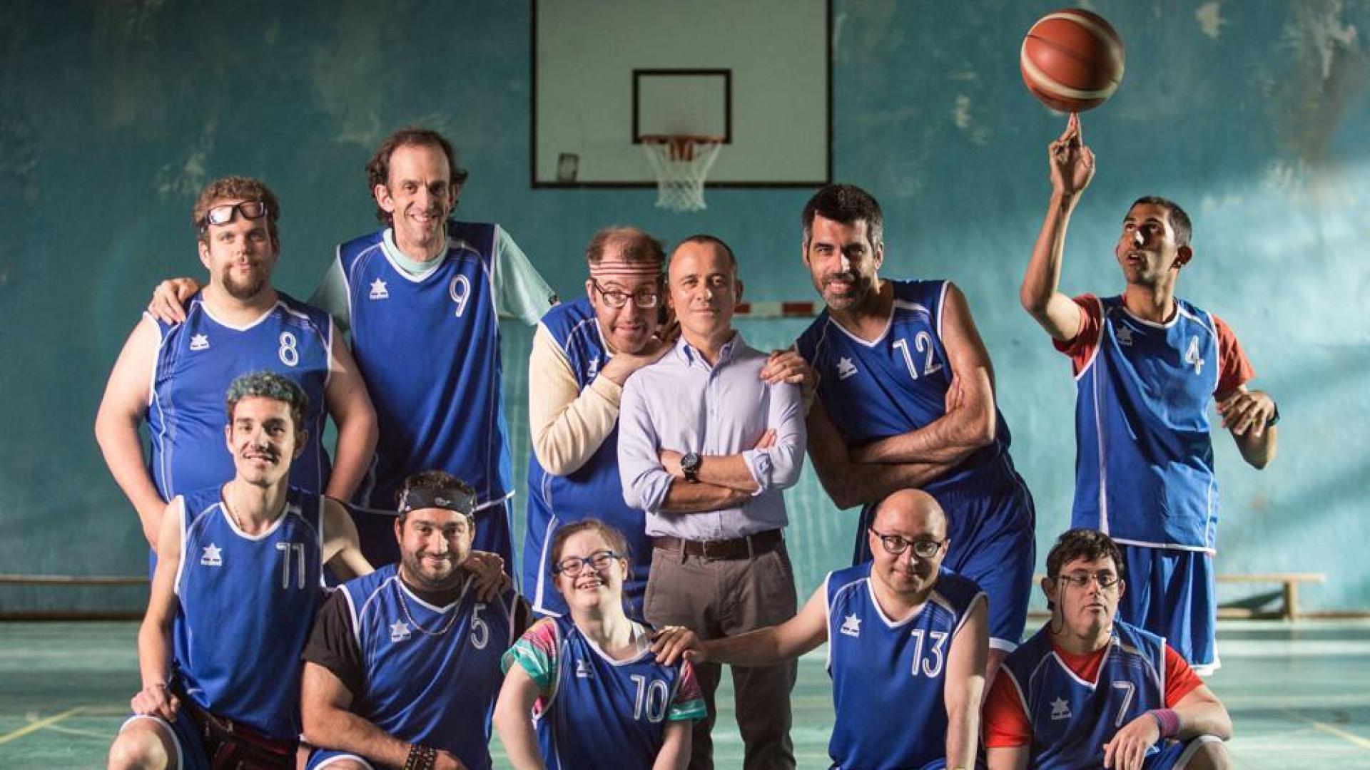Un fotograma de la película 'Campeones', sobre un equipo de baloncesto de personas con discapacidad.
