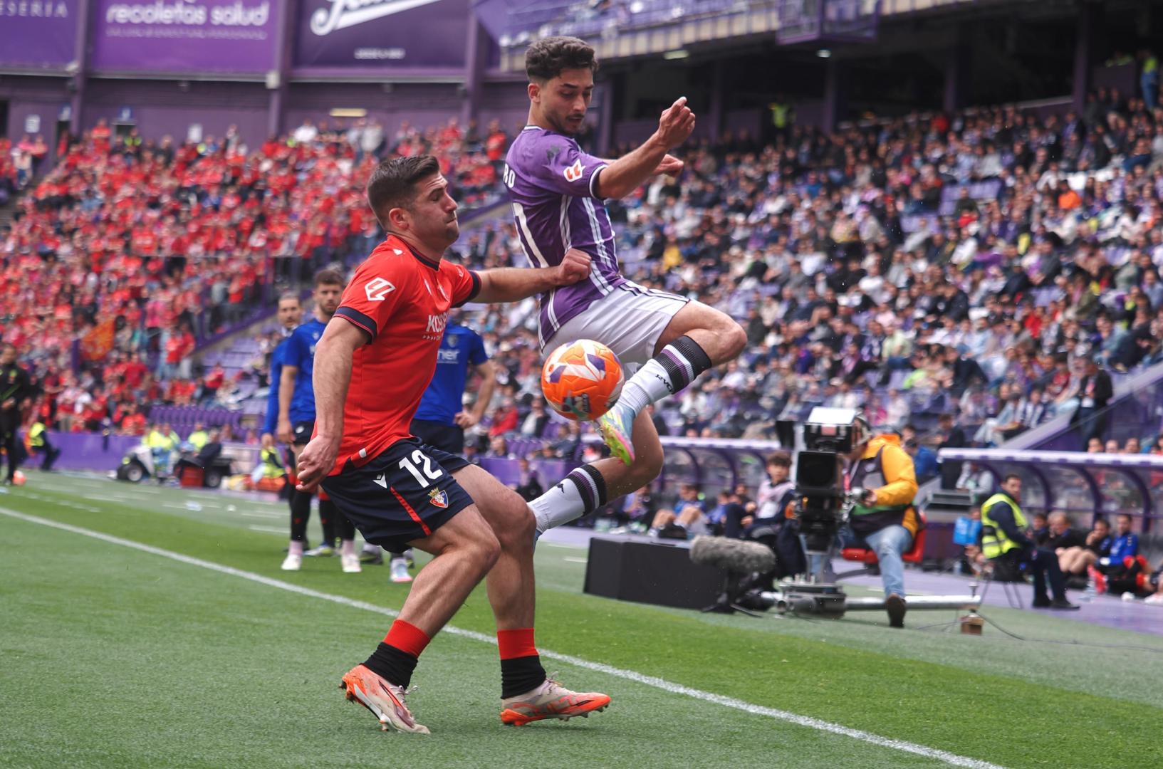 Raúl Moro, con Areso, en el reciente partido en el Nuevo Zorilla