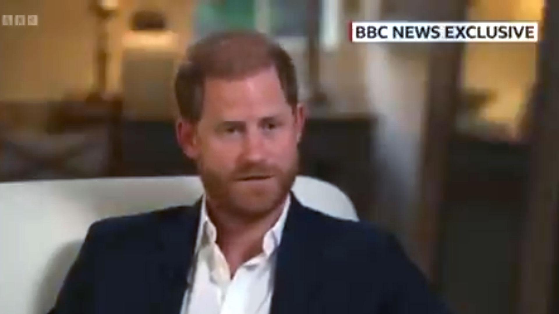 El príncipe Enrique, durante la entrevista con la BBC, en la que ha confesado sentirse "decepcionado" tras la sentencia
