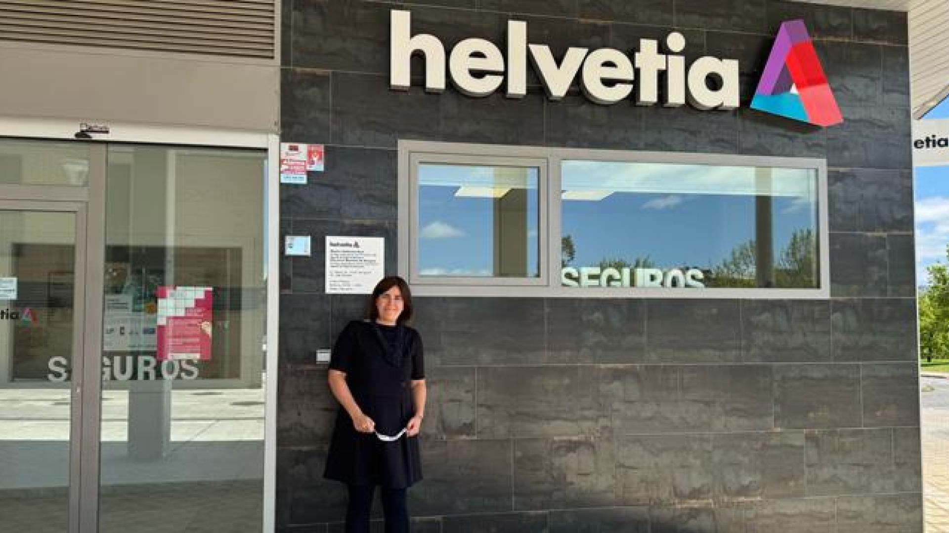 Elsa Izcue Martínez de Murguía, agente de seguros exclusivo de Helvetia Seguros