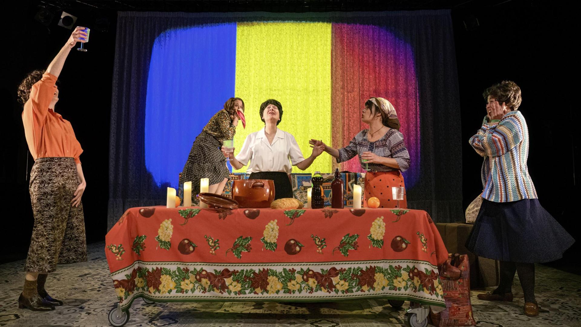Una imagen de la obra ¿Quién nos disparó? que se puede ver mañana en el Teatro Gayarre de Pamplona