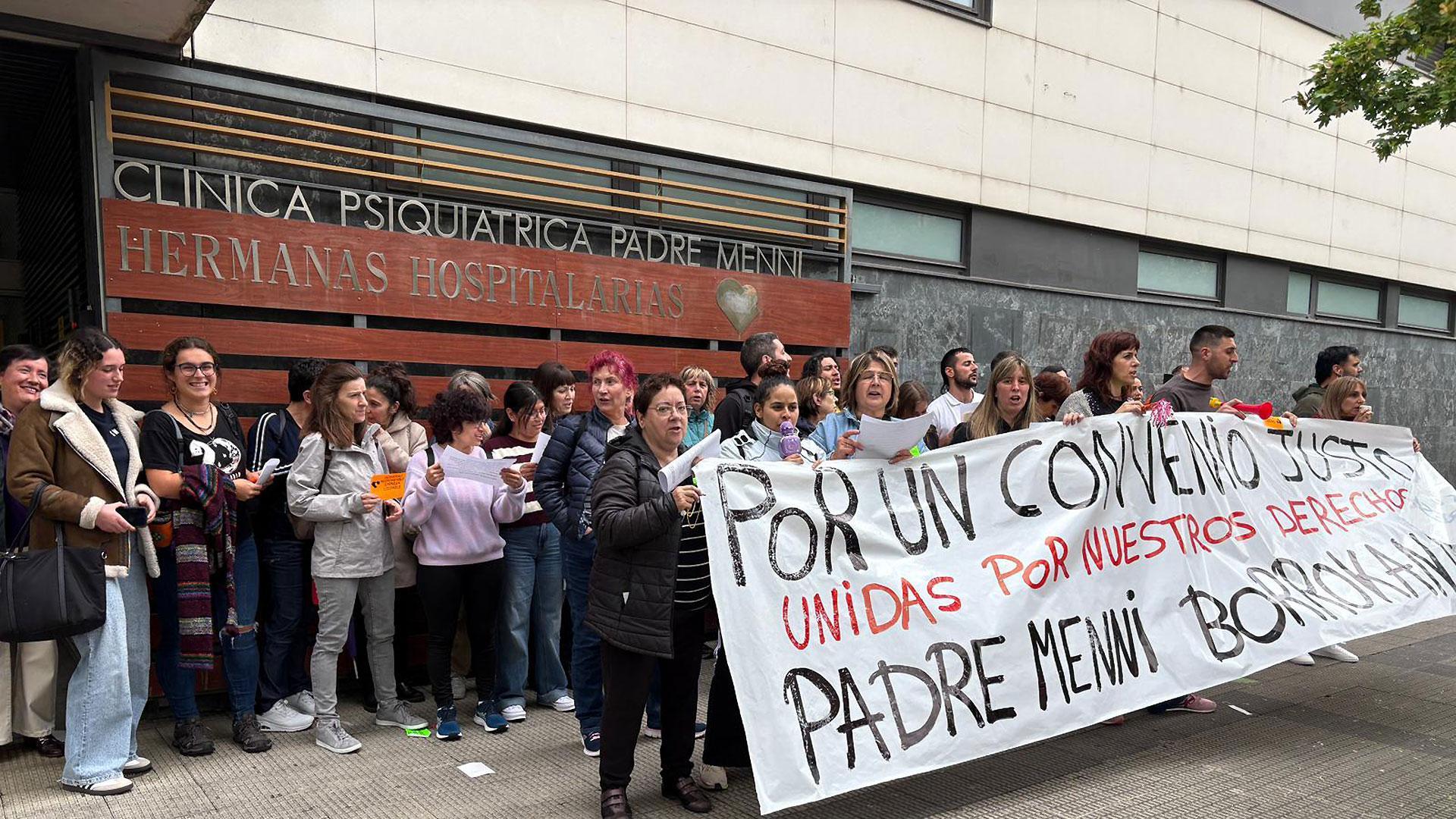 Concentración de los trabajadores de Padre Menni