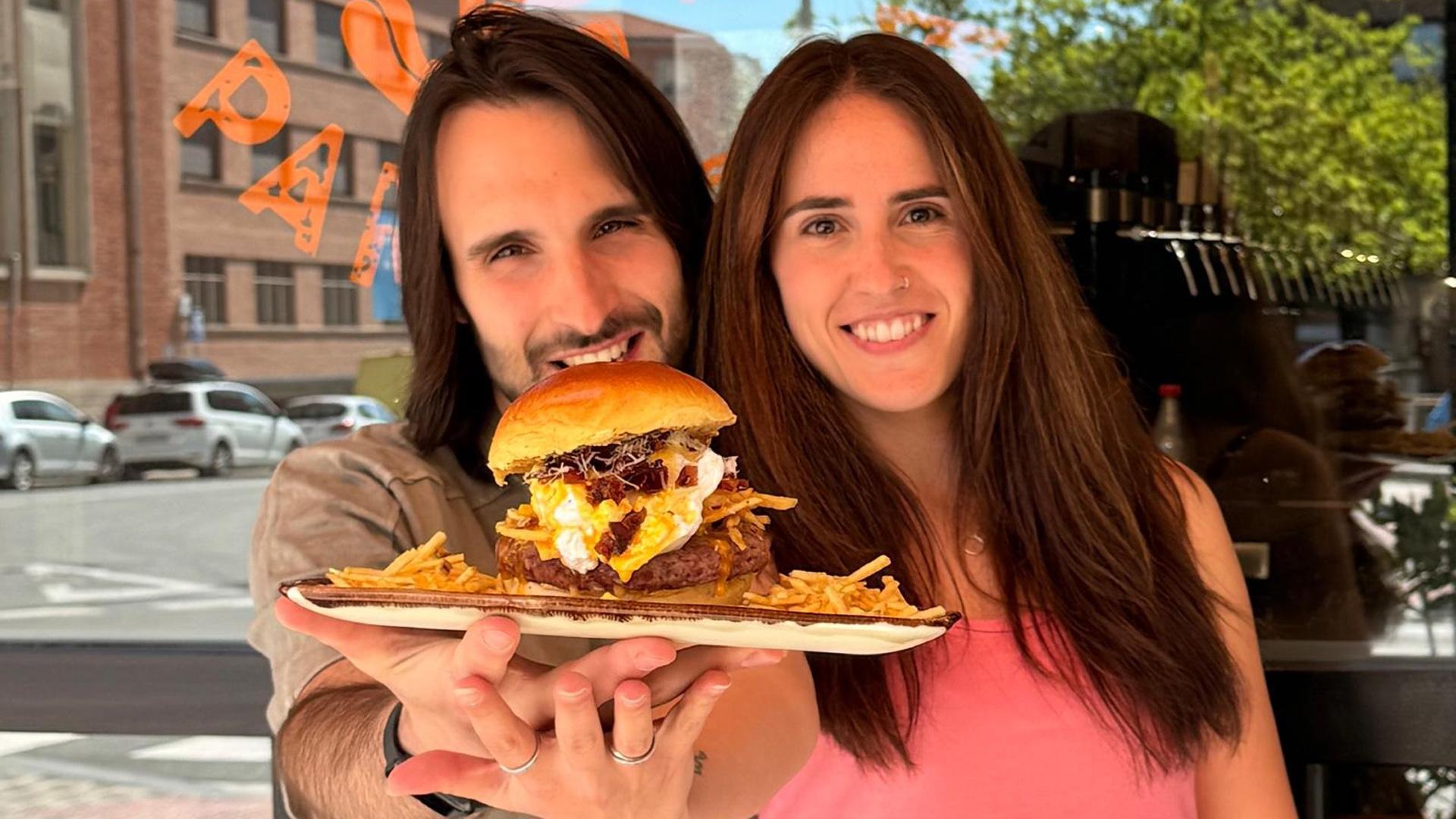 David García e Irene Larraz son los creadores de contenido detrás de Siempre Hambrientos