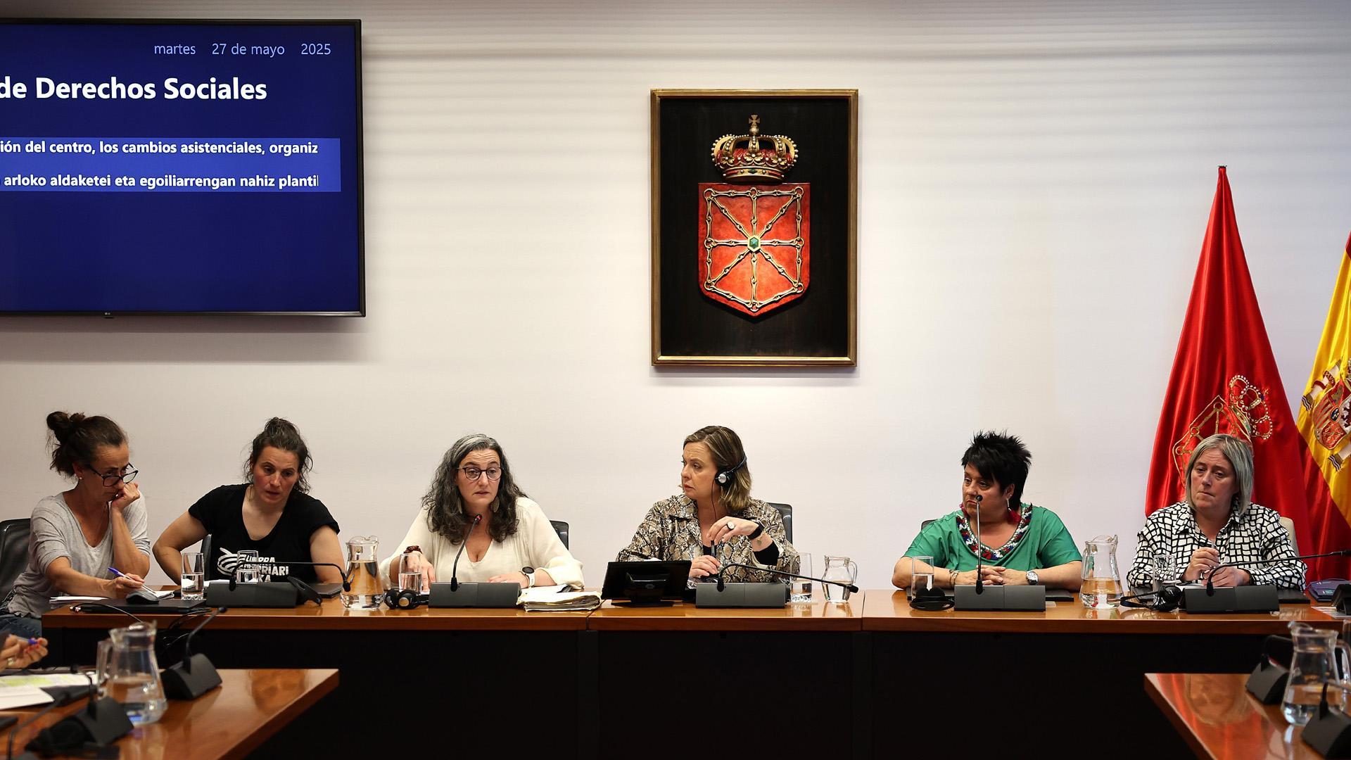Trabajadoras de la Residencia Benito Menni de Elizondo, en el Parlamento