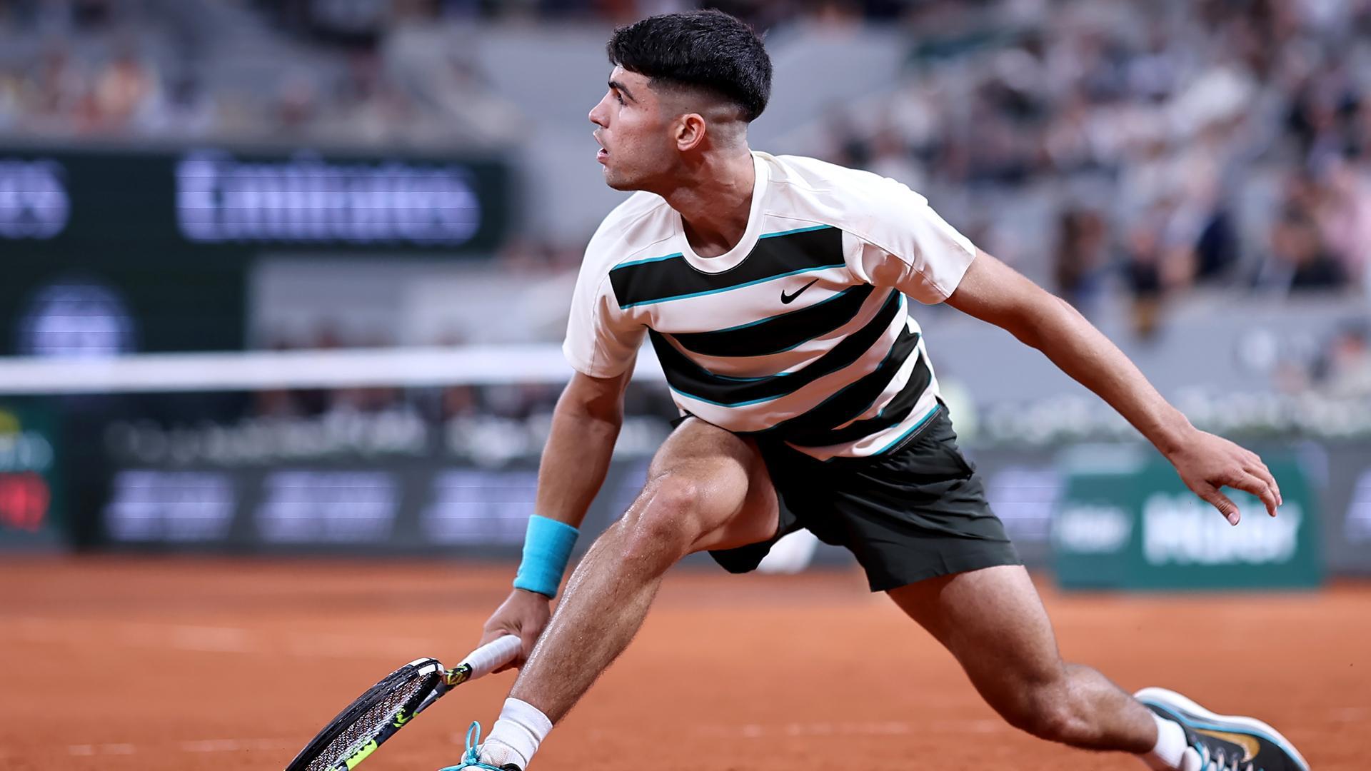 Carlos Alcaraz frente al húngaro Fabian Marozsan en Roland Garros