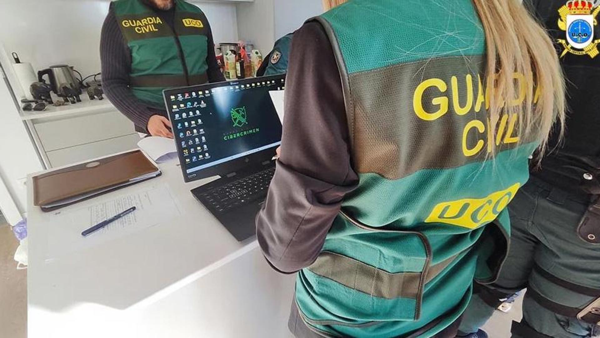Agentes de la Unidad Central Operativa (UCO) de la Guardia Civil