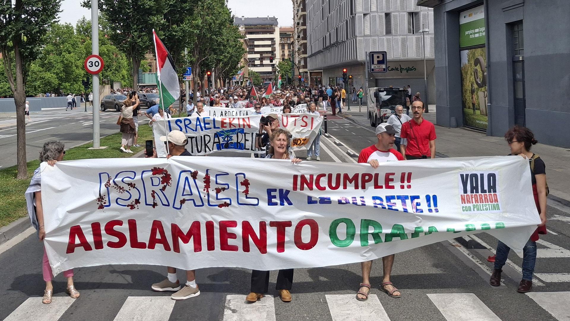 Imagen de la manifestación que ha recorrido Pamplona este domingo para pedir el boicot a Israel