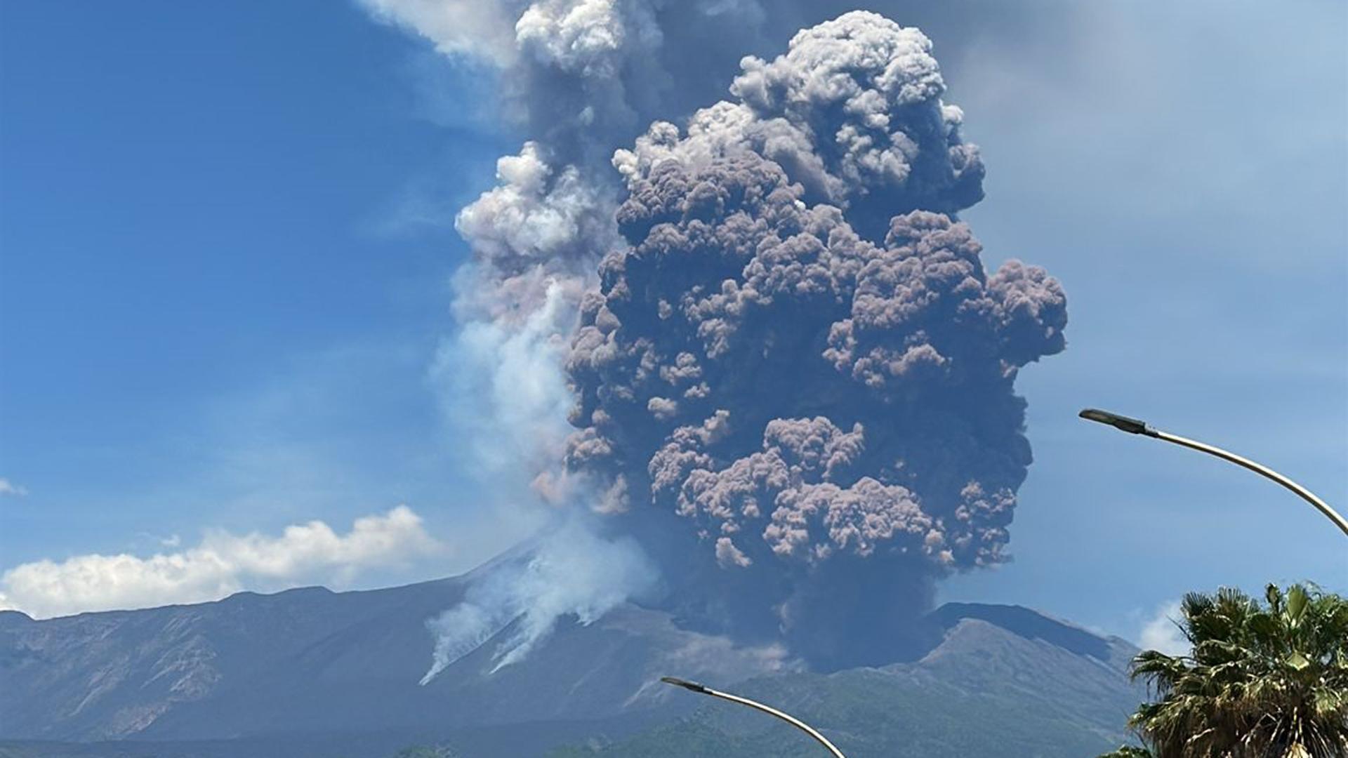 Erupción del volcán Etna