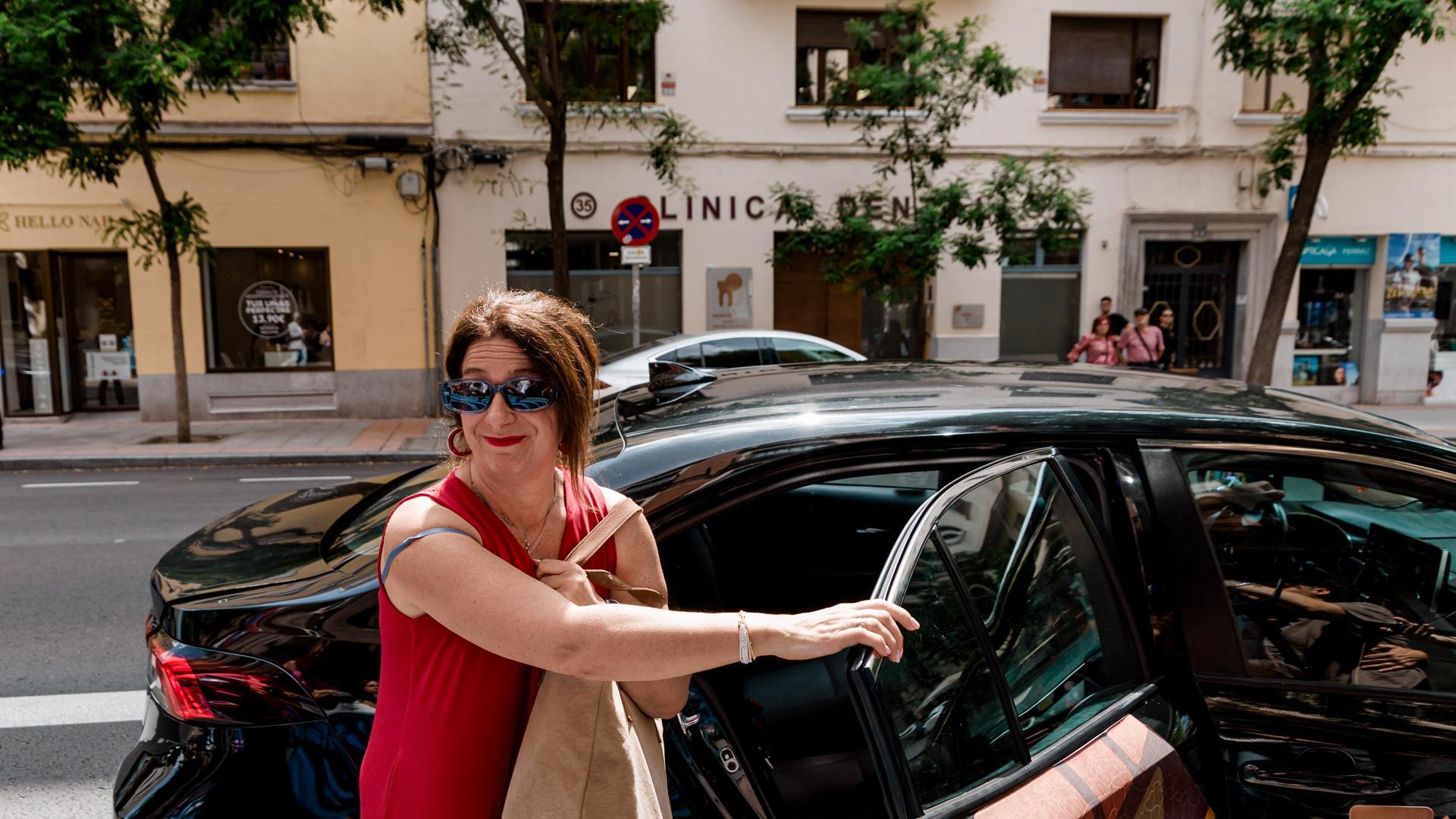 Leire Díez, este martes a su llegada a la sede del PSOE en Madrid