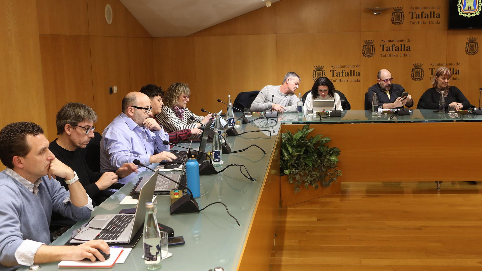 El equipo de gobierno, formado por EH Bildi, IT, Contigo y Geroa Bai, con el PSN, aprobó la propuesta