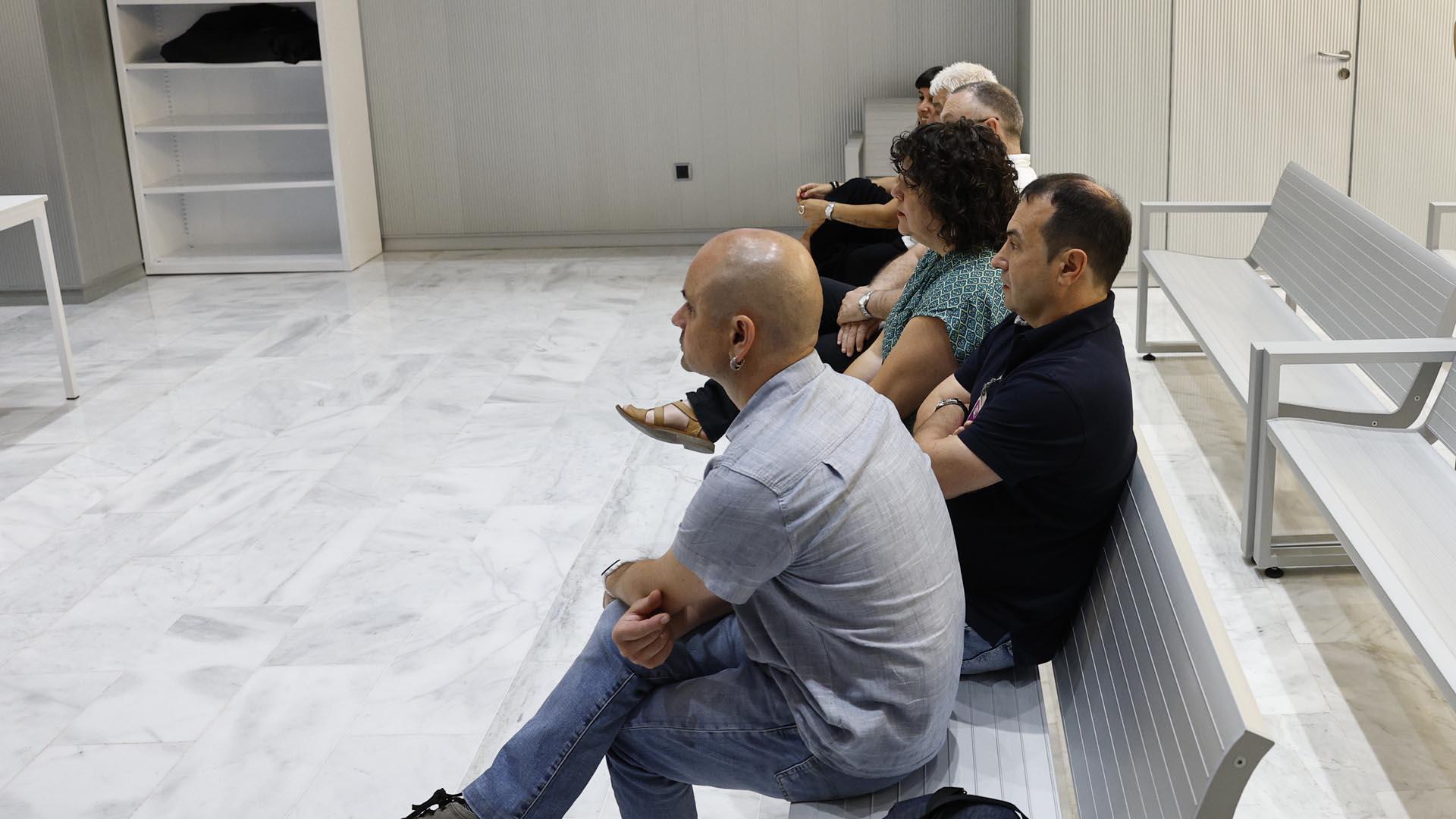 Vista de los seis acusados durante su juicio este lunes en la Audiencia Nacional en Madrid