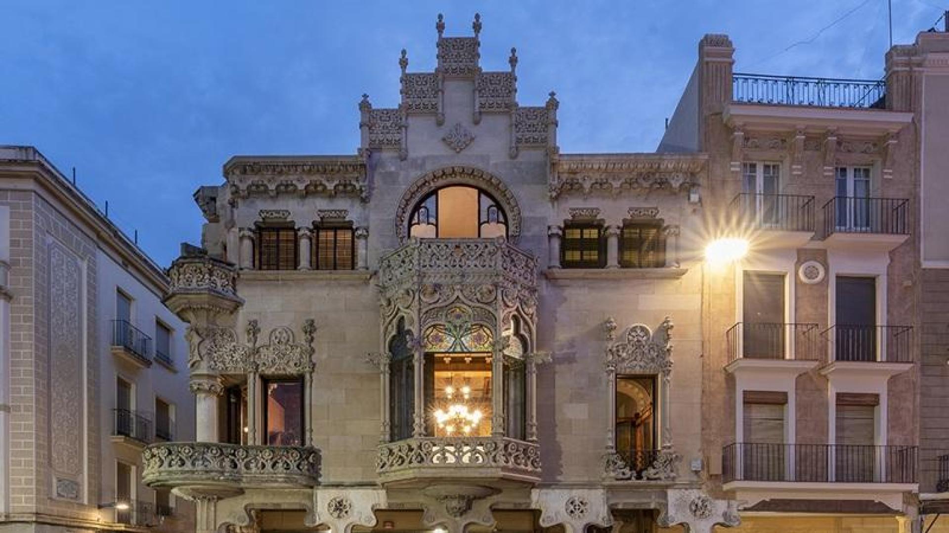 La Casa Navàs es una de las joyas modernistas de Reus