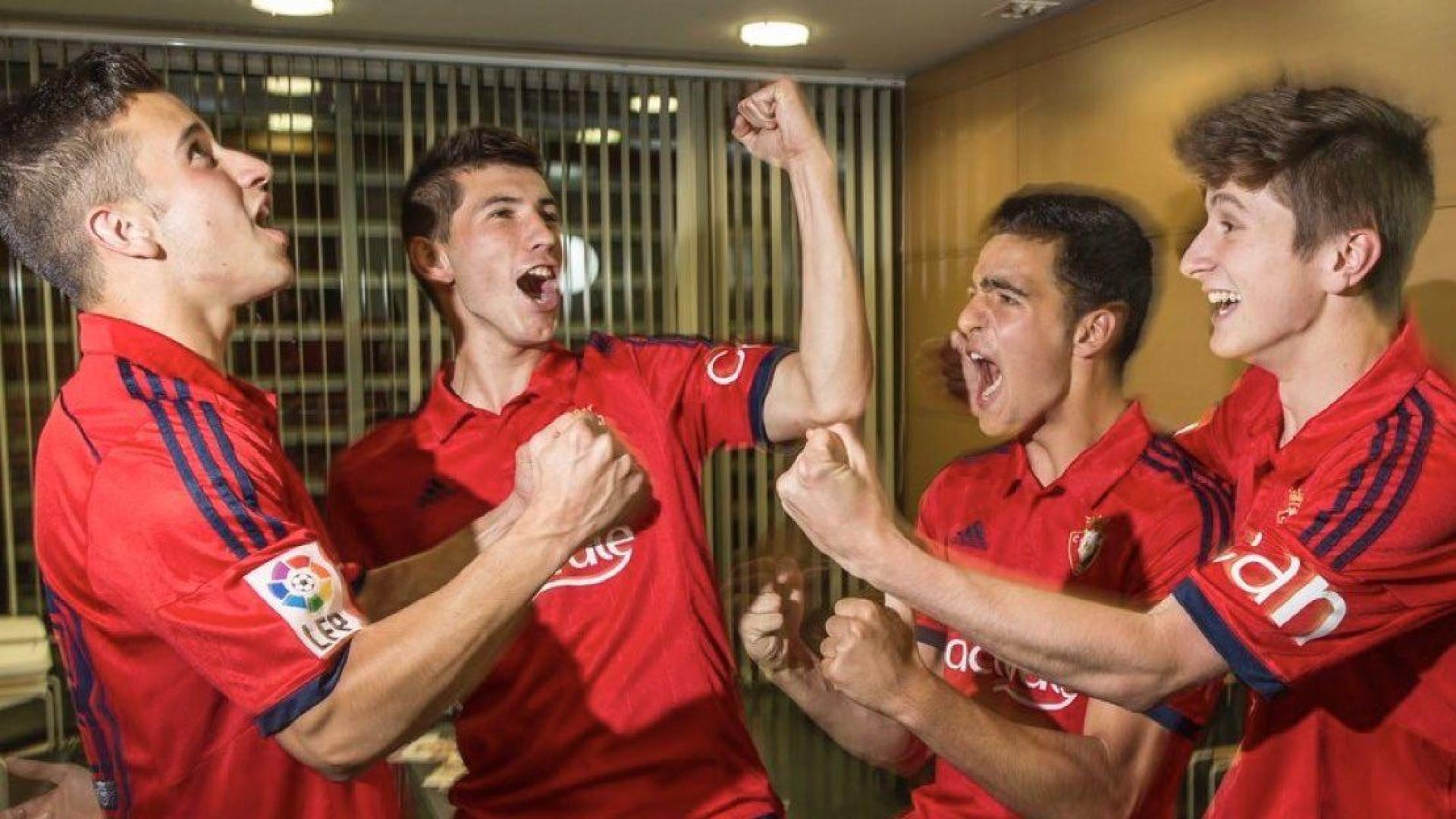 La imagen de la campaña de abonados de finales de junio de 2015 con Alex Berenguer (19 años entonces), David García (21 años), Mikel Merino (19 años) y Miguel Olavide (19 años) como protagonistas