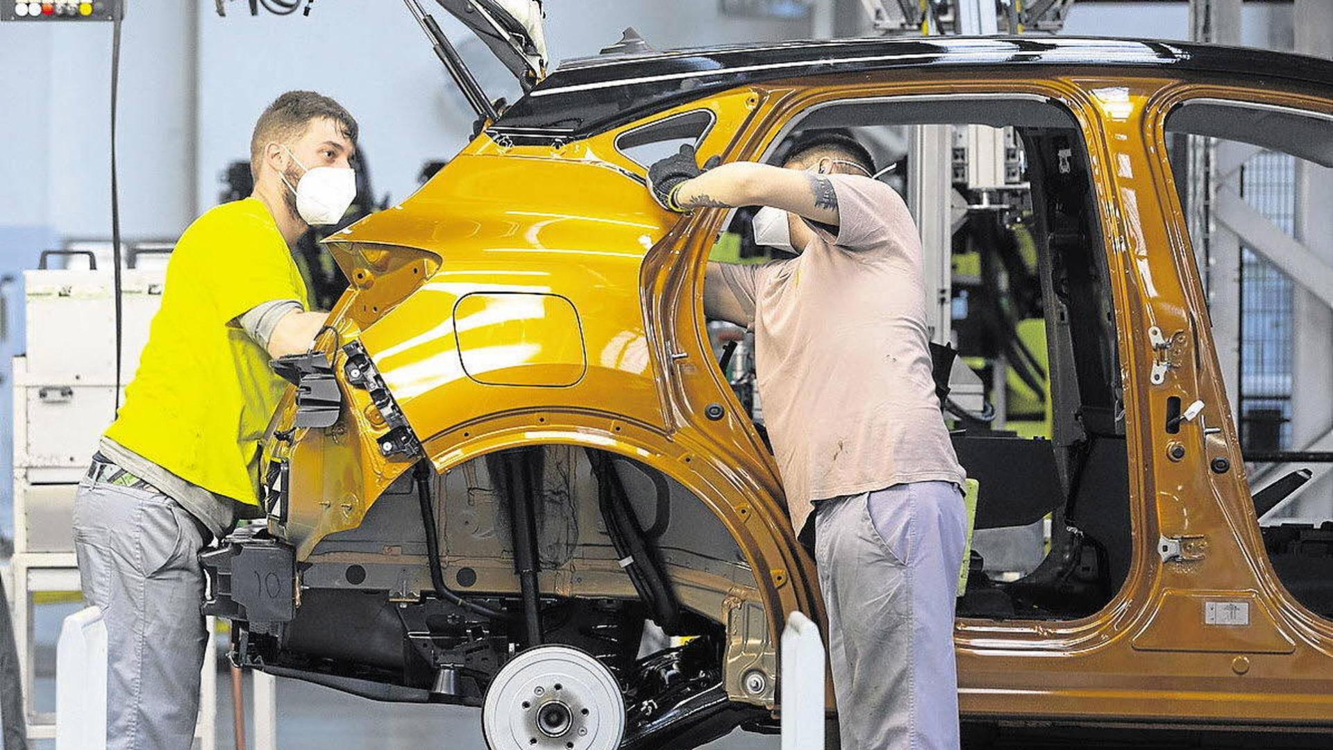 Línea de montaje del Renault Capture en la planta de Valladolid en una imagen de 2021