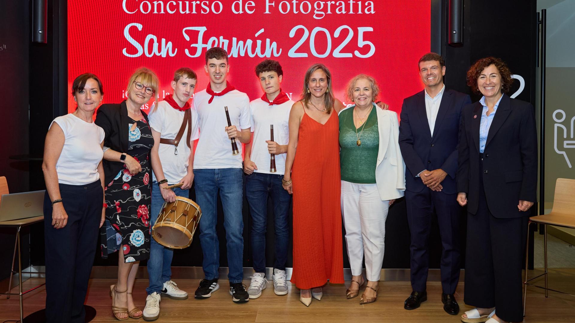 Gutiérrez (2º de la dcha.) con Nicolás (4ª) y Galindo (2ª izq.) en la presentación del concurso
