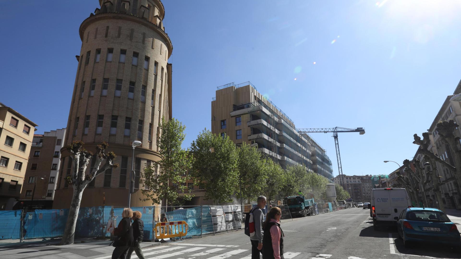 Antiguo colegio de Maristas en Pamplona, donde se construyen viviendas libres y se proyectan VPO
