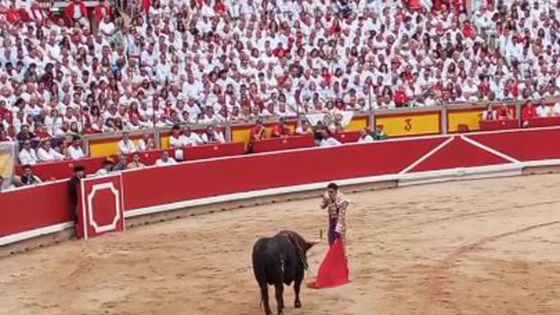 Pincha Alejandro Talavante el segundo de la tarde