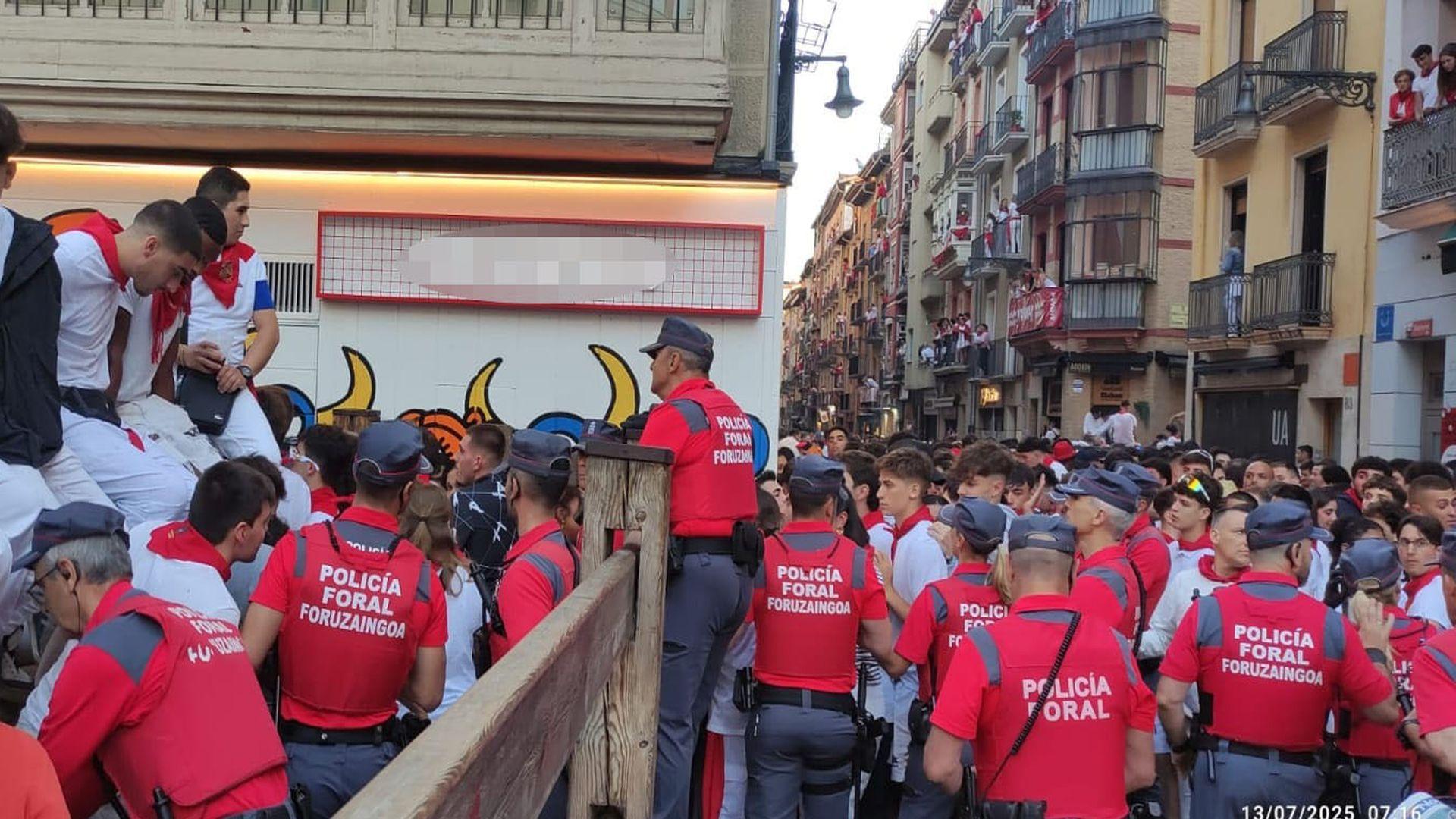 Agentes de Policía Foral durante los Sanfermines
