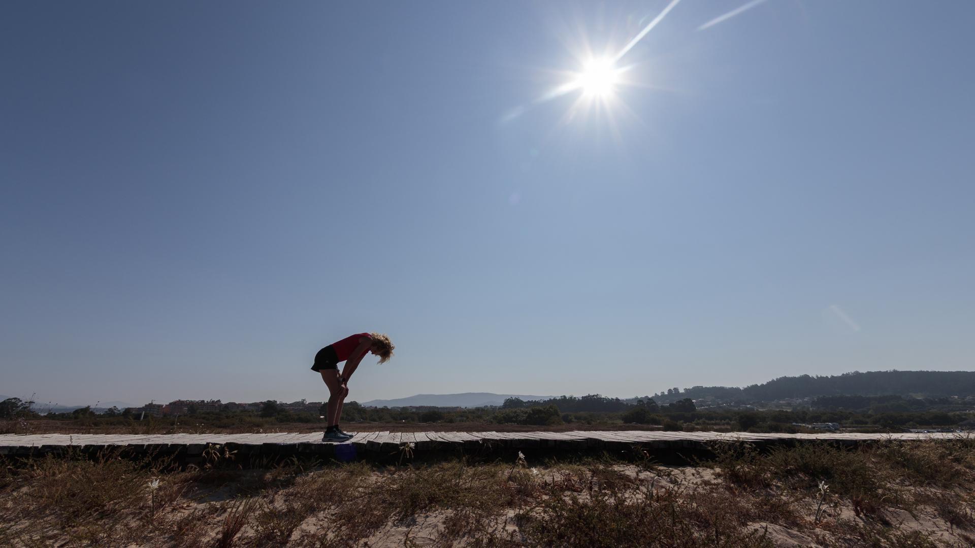 Practicar deporte en las horas centrales del día aumenta el riesgo de sufrir un golpe de calor