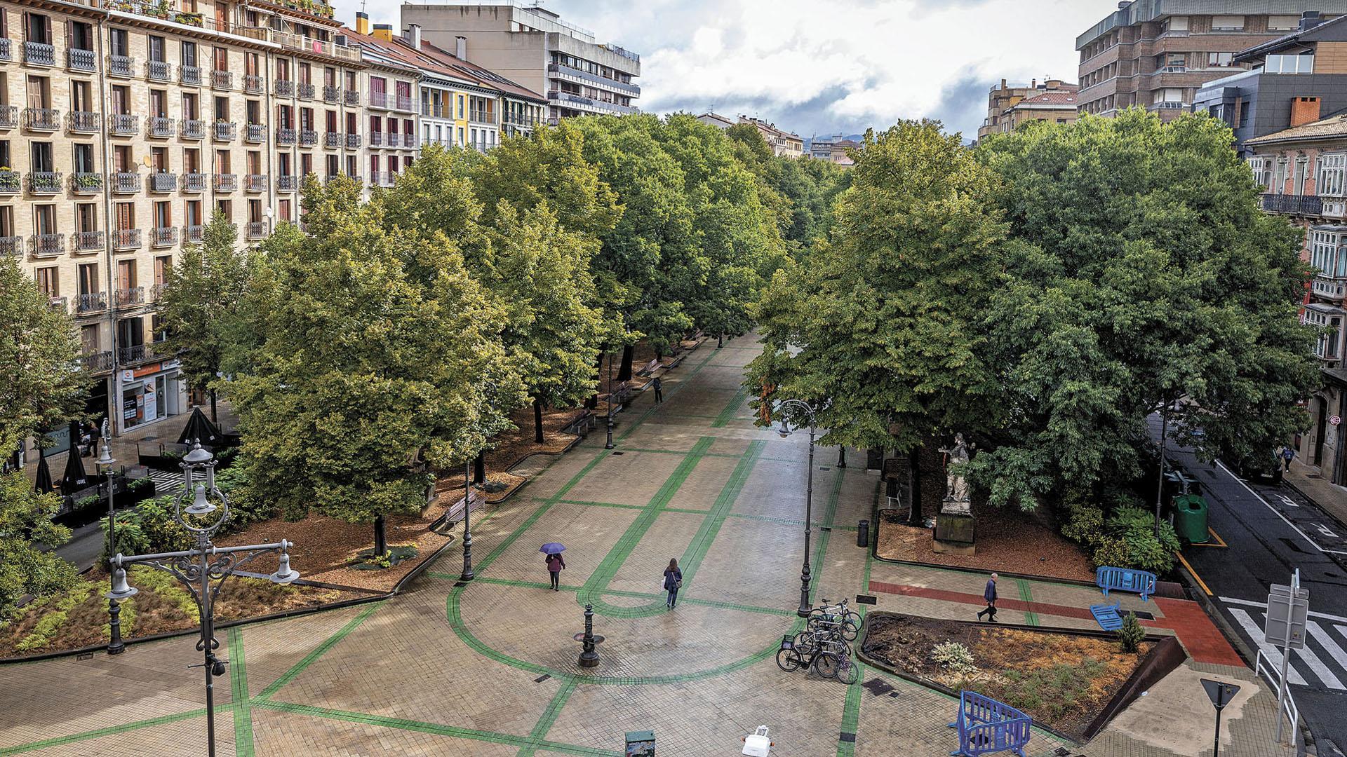 Imagen del Paseo de Sarasate un mes de agosto