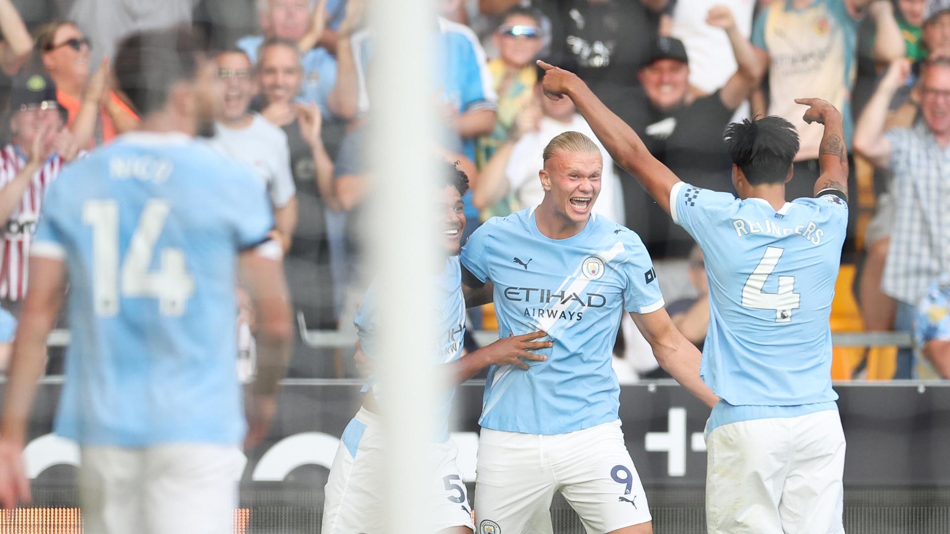 Erling Haaland celebra uno de sus goles