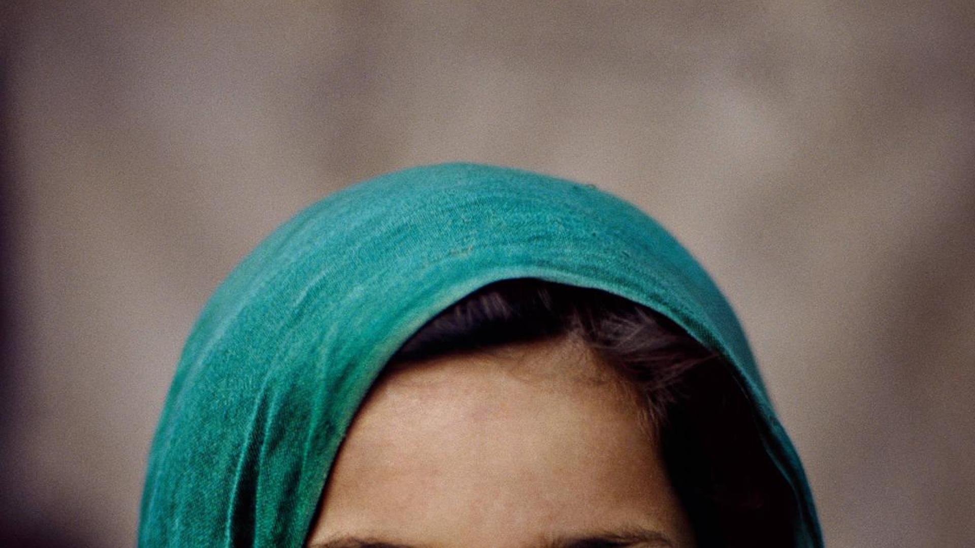 Niña fotografiada en Peshawar, Pakistán,

en 2002 con una Leica