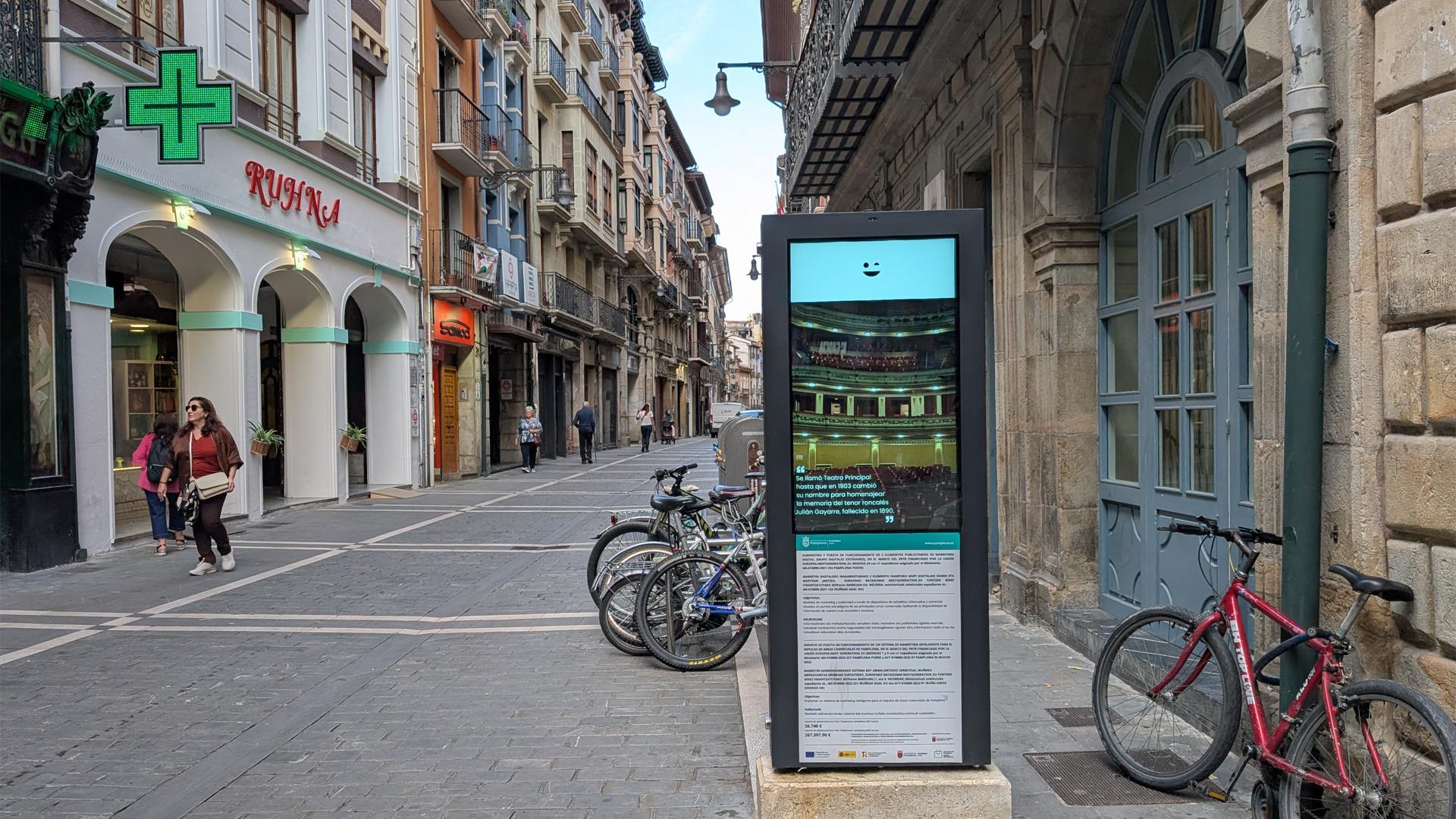 Panel informativo en la calle Zapatería