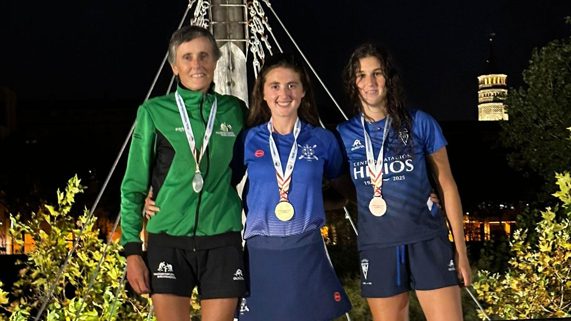 Amaia Osaba Olaberri, segunda, en el podium del Campeonato de España absoluto de travesías