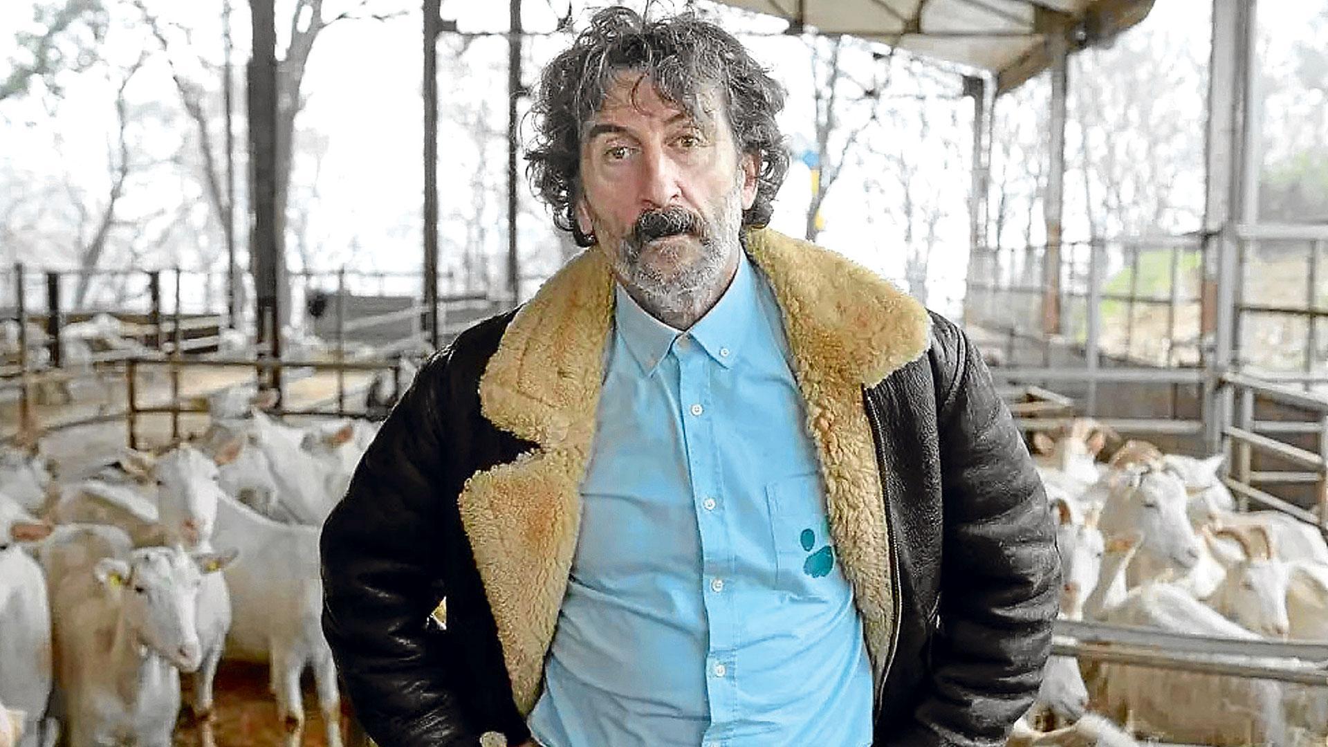 Luis Zahera tiene que cambiar el campo por una tienda de mascotas
