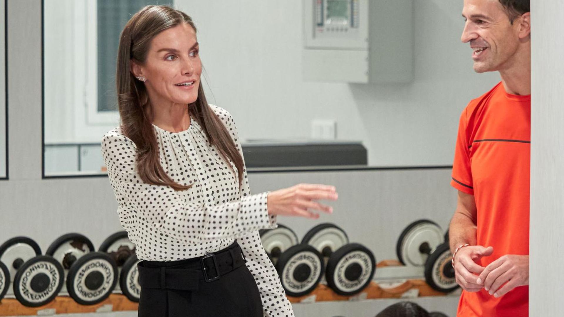 La reina Letizia en el gimnasio del centro de FP de Lumbier durante la visita de este viernes