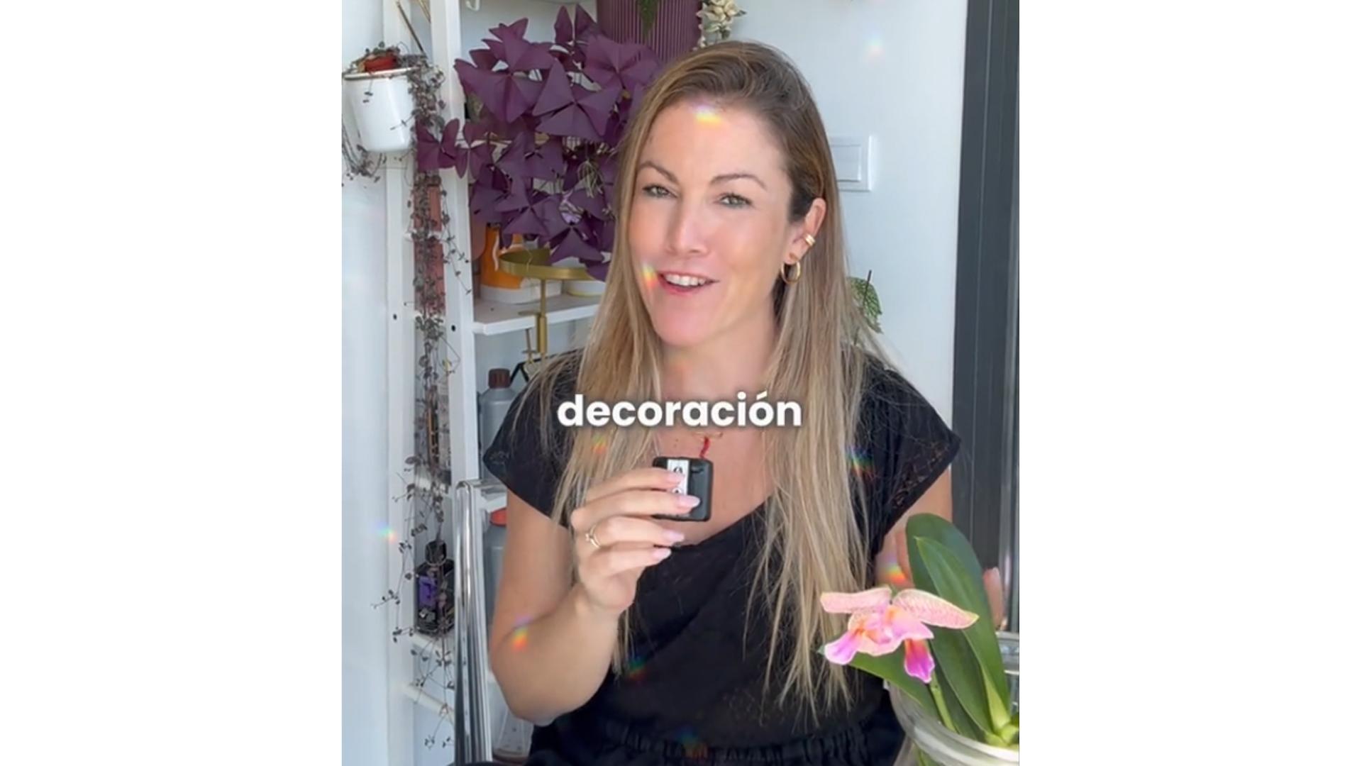 Imagen del vídeo de "En Abril Hojas Mil" en TikTok