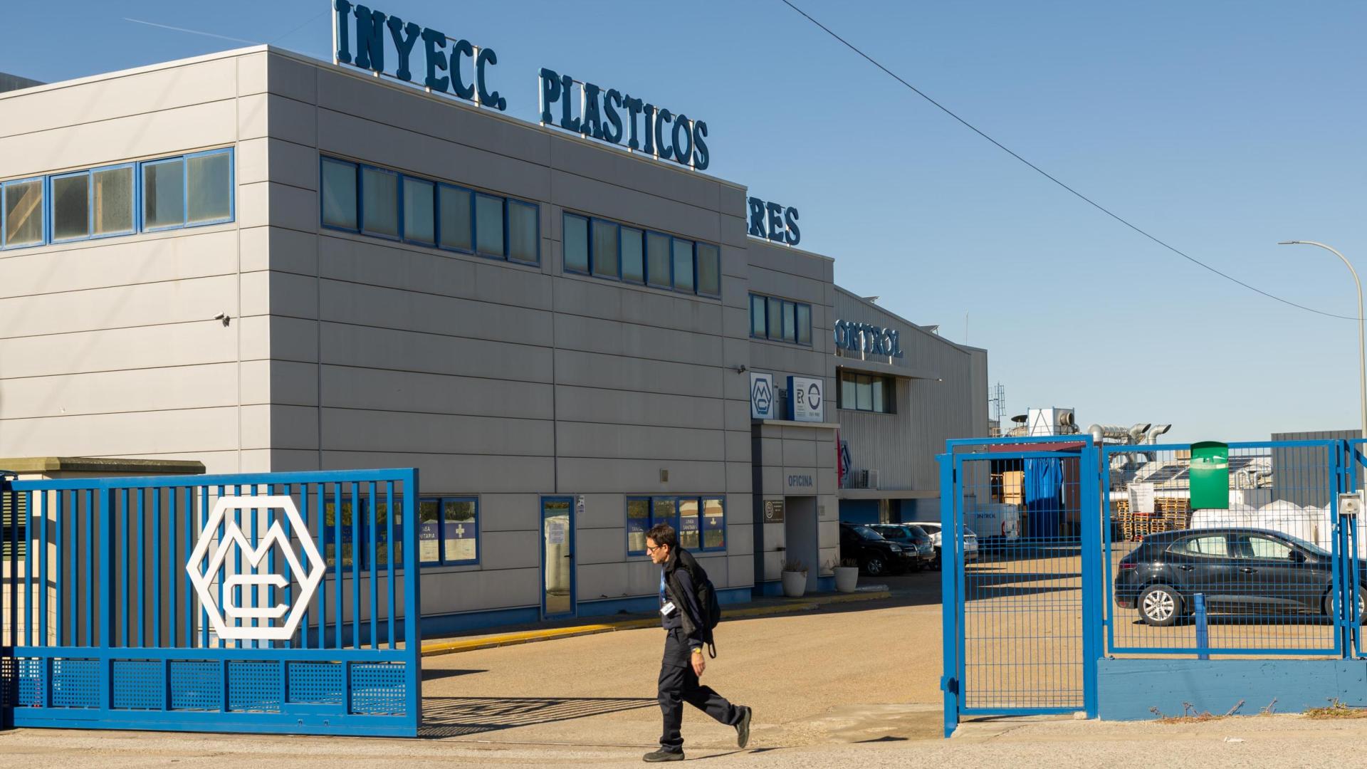 Imagen de la planta de la empresa Inyecciones Plásticas Mecacontrol de Cascante