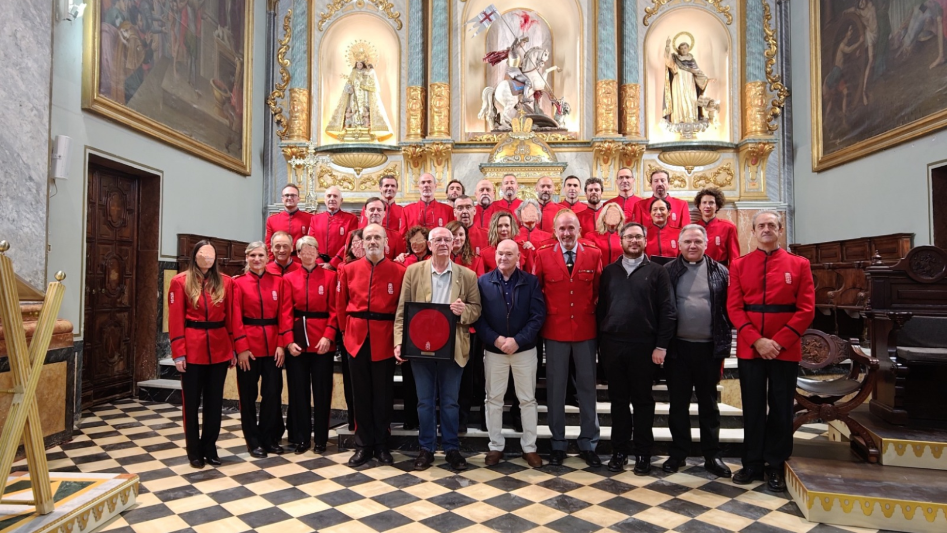 El coro de la Policía Foral durante el acto en Paiporta