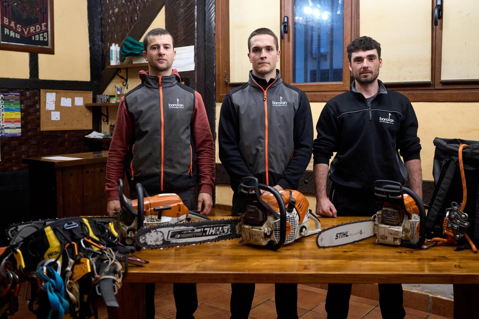 Desde la izquierda a la derecha: Iker Iturria Pombar, Beñat Ordoki Telletxea y Jon Erro Fagoaga.