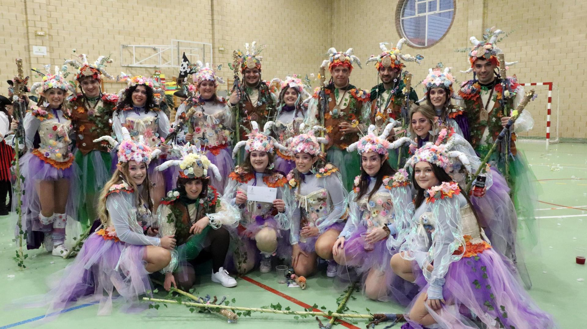 Imagen de los integrantes del grupo 'Fantasía en la Ribera', ganador del Concurso de Disfraces de Castejón