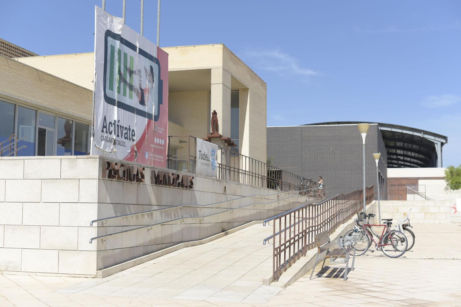 Imagen de las instalaciones deportivas Clara Campoamor de Tudela donde se iba a celebrar el campeonato de natación