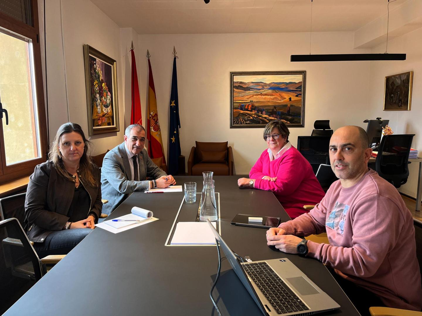 De izquierda a derecha: María Torres, Óscar Chivite, Raquel Paz, y Pablo Arellano