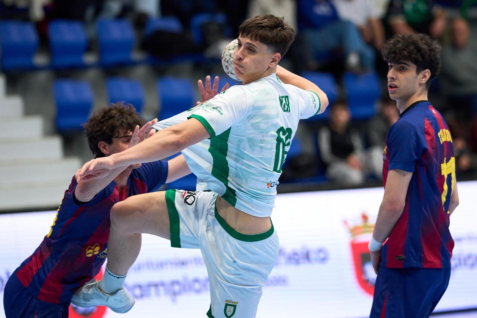 Iker Aguilera, uno de los grandes destacados en el duelo de Anaitasuna con el Barça Atlétic
