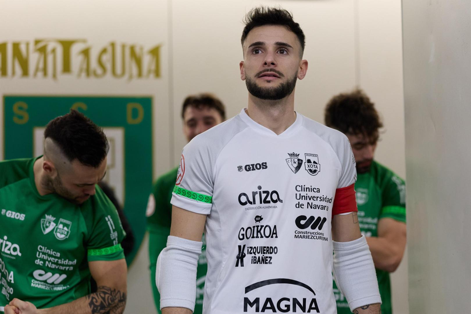 El portero y capitán de Osasuna Magna, Asier Llamas, antes de un duelo de la presente temporada