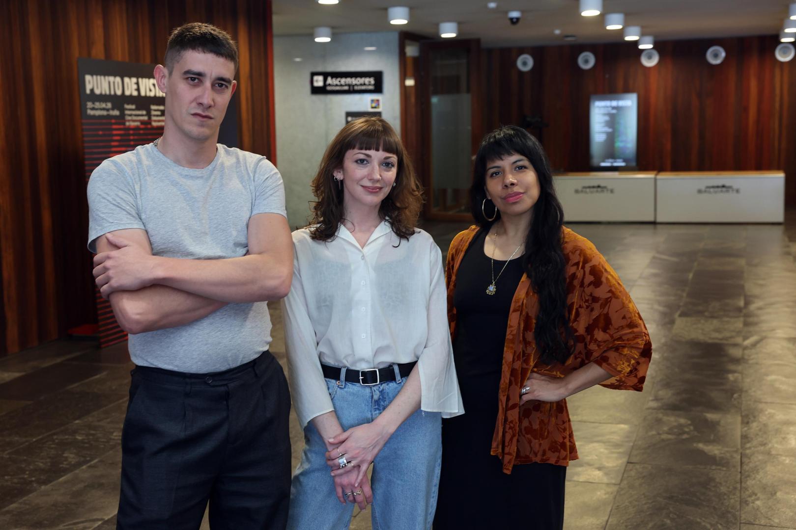 Desde la izquierda, Víctor Ladera, Felicity Palma y Tania Hernández Velasco, este miércoles en Baluarte