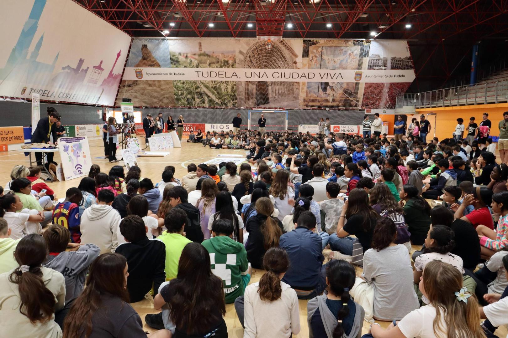Imagen del acto central de la SAME celebrado en el polideportivo Ciudad de Tudela