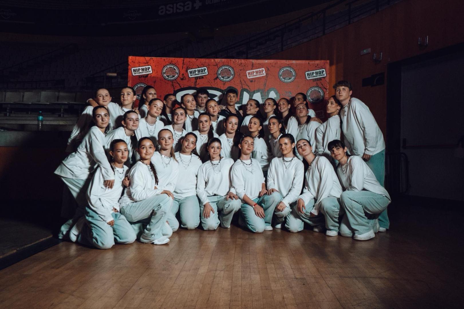 Grupo completo del Club JVI Mega Crew de Alfaro (La Rioja)