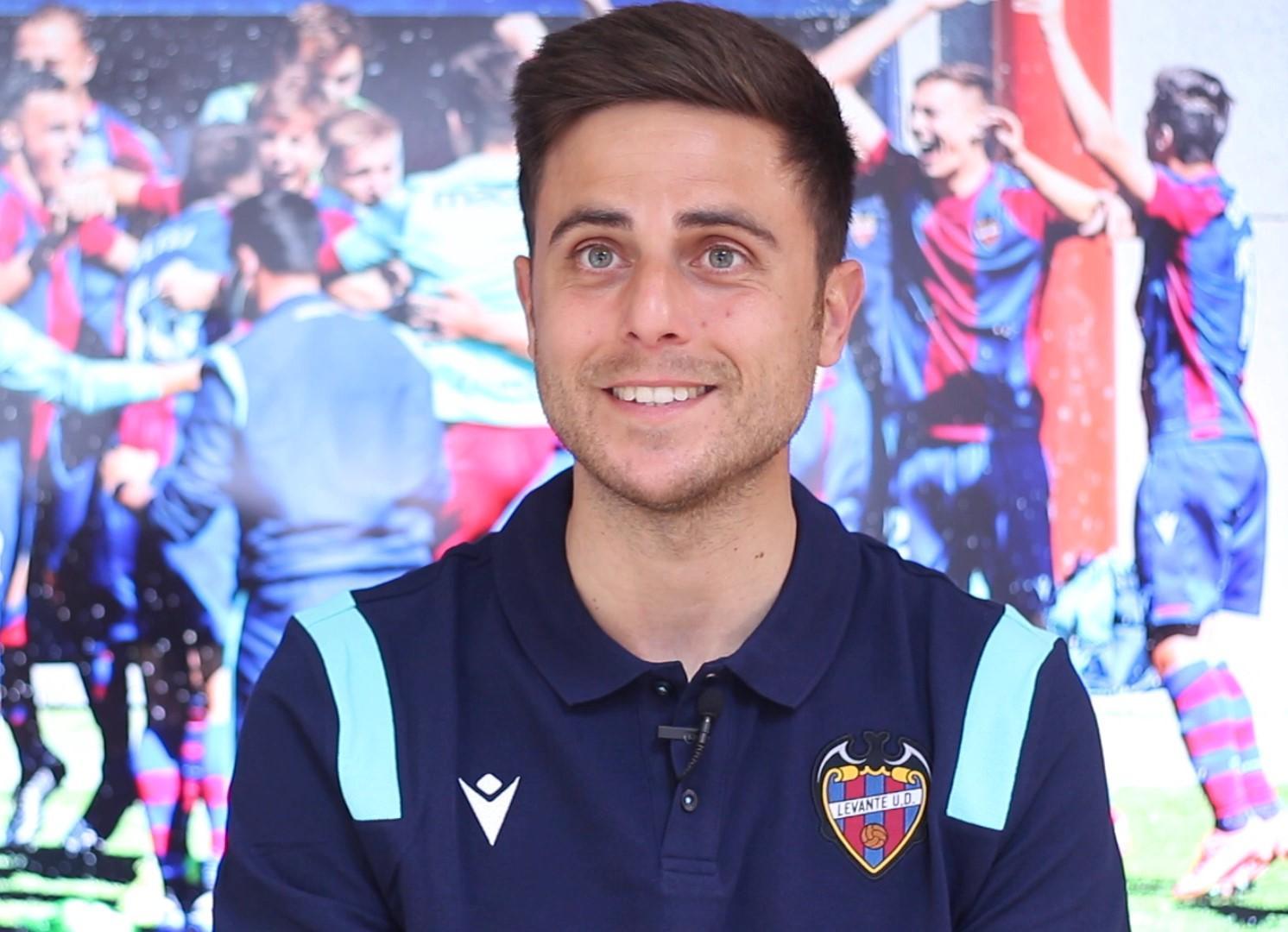 Alessio Lisci, en una foto en marzo de 2021 cuando dirigía al filial del Levante