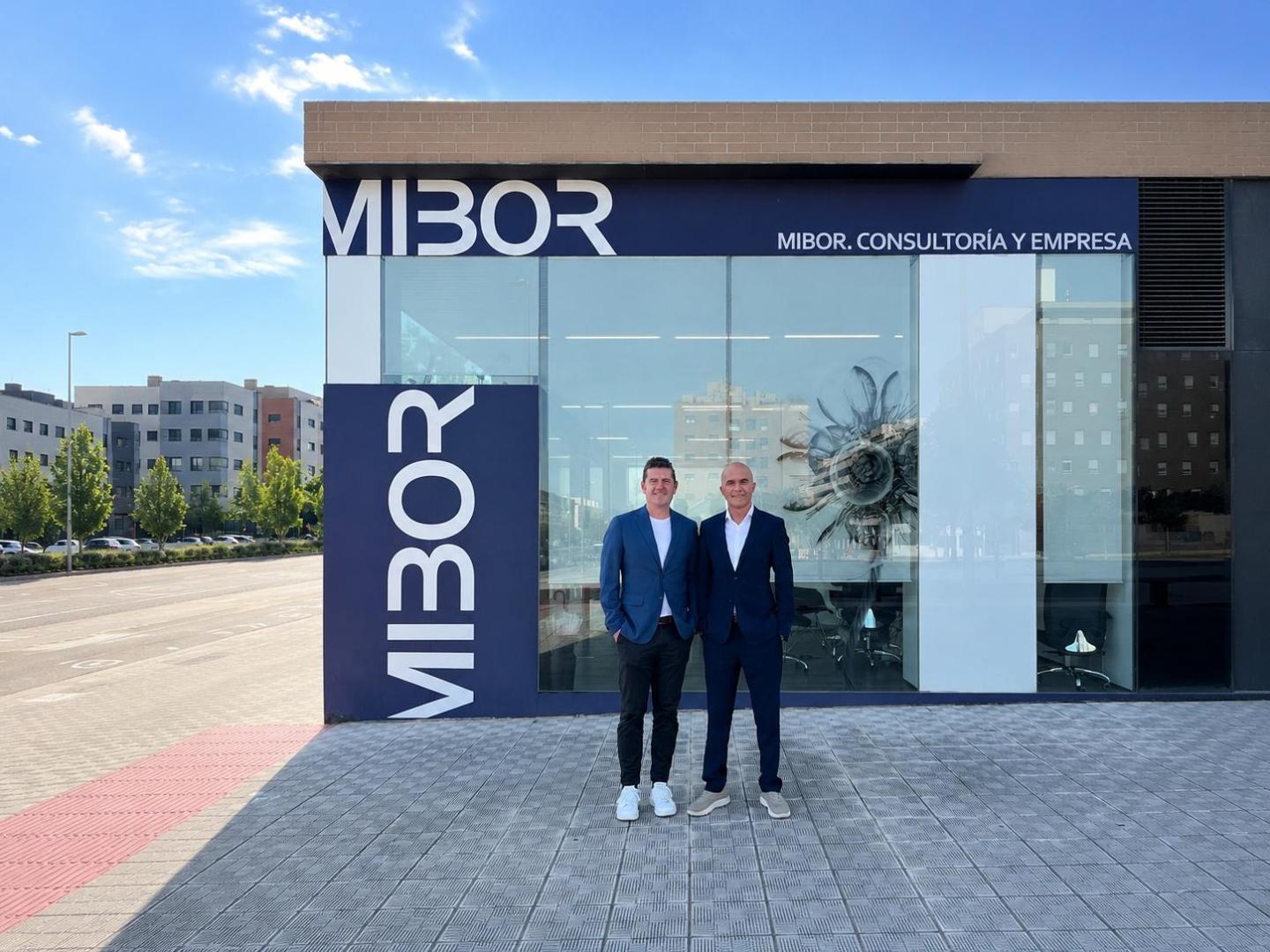 Oskar Arregui y Óscar Villanueva, socios-directores de MIBOR Asesores
