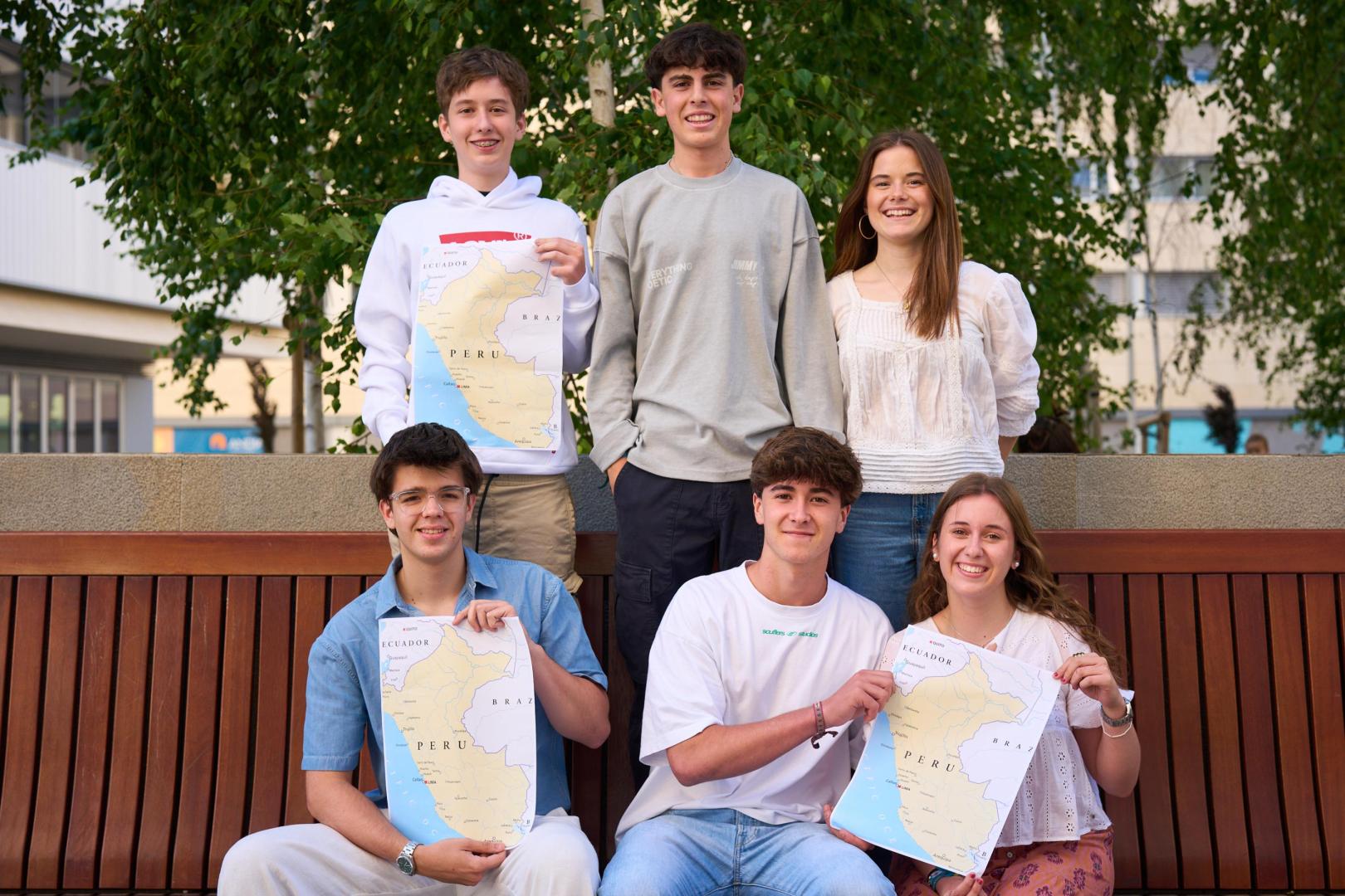 De izda a dcha y de arriba abajo: Unai Arregui Hernández, Íñigo Castresana Garisoain, Elsa Unceta Monson, Álvaro Buxens Echavarren, Javier Moncada Ollero y Claudia Etayo Orduna. Falta en la foto Martina Roteta Olaizola.