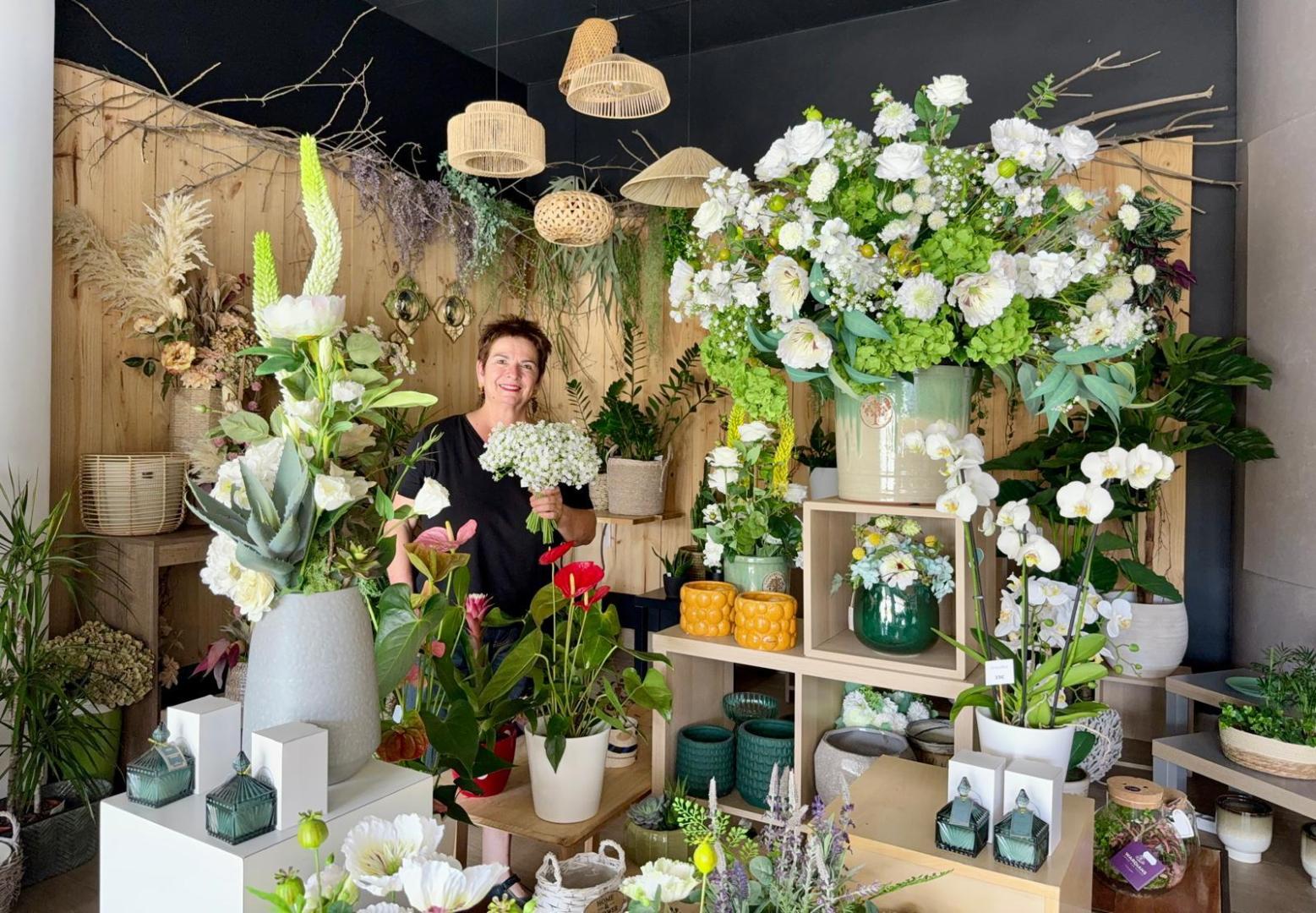Marta Sayés Pérez, en la floristería Royuela