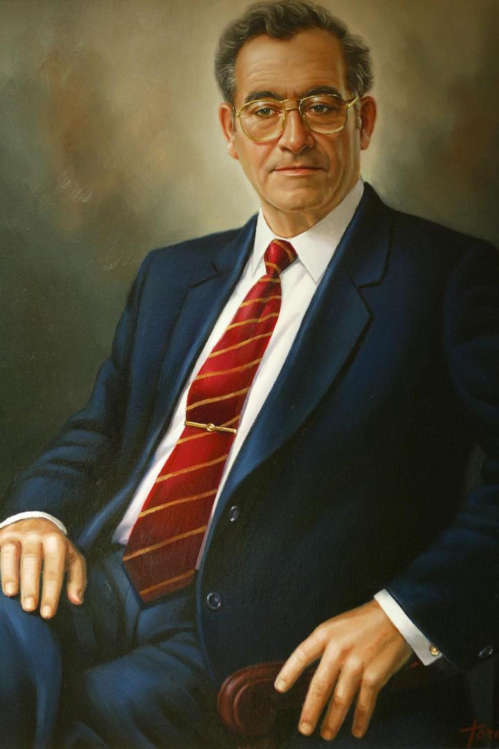En el cuadro, Felipe Lecea, quien fuera uno de los fundadores de Ufesa, impulsor de Arfe y creador de la Clínica Josefina Arregui, de Alsasua.