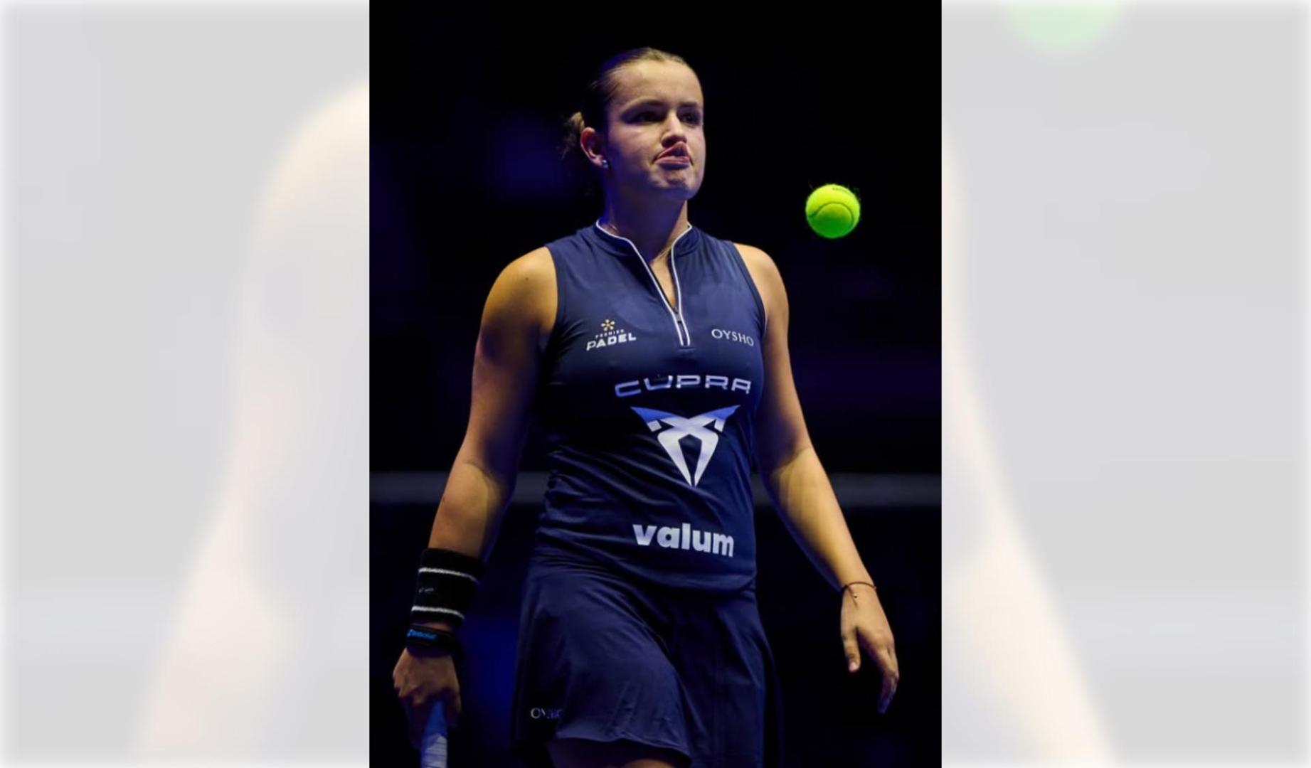 Gesto de Martina Calvo durante el encuentro de semifinales del Madrid P1 2026