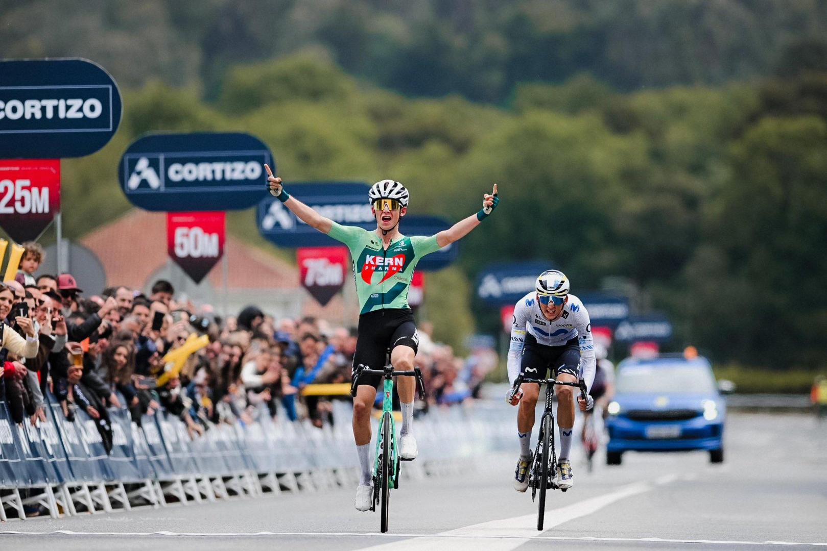 Matts Wenzel celebra la tercera del Kern Pharma en la Clásica de Pascua. DN